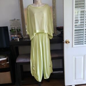 Comfy USA Women's Light Green Pajama Set